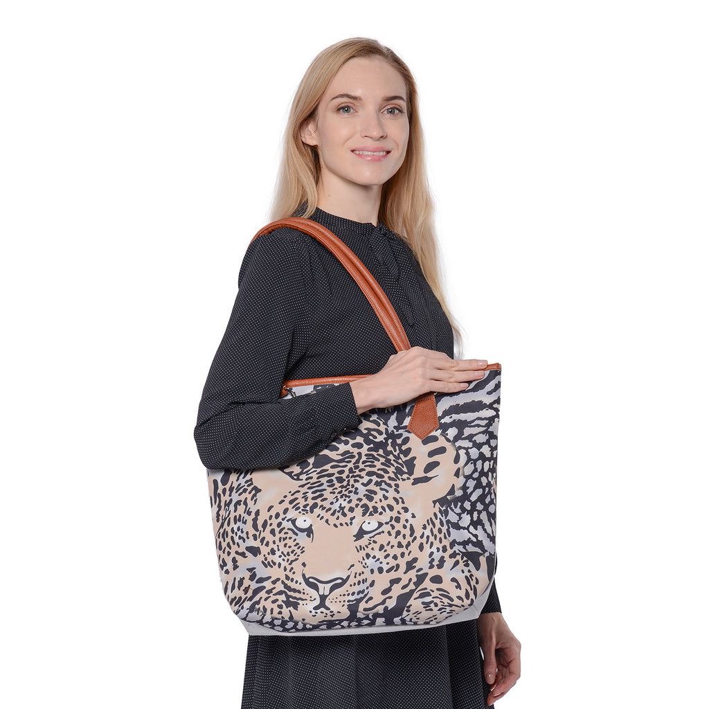 Klassische Handtasche mit naturfreundlichem Kunstleder-Griff, Leopard-Muster