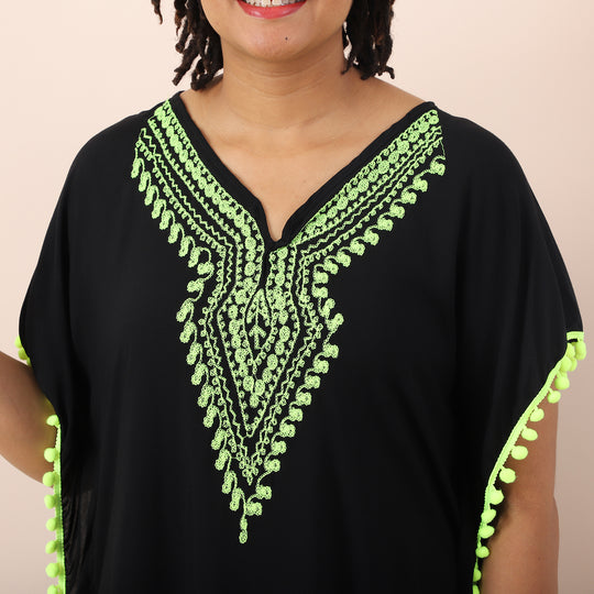 JOVIE bestickter Kaftan mit Quasten, 100% Viskose, Größe: 88x78cm, schwarz mit gelber Stickerei