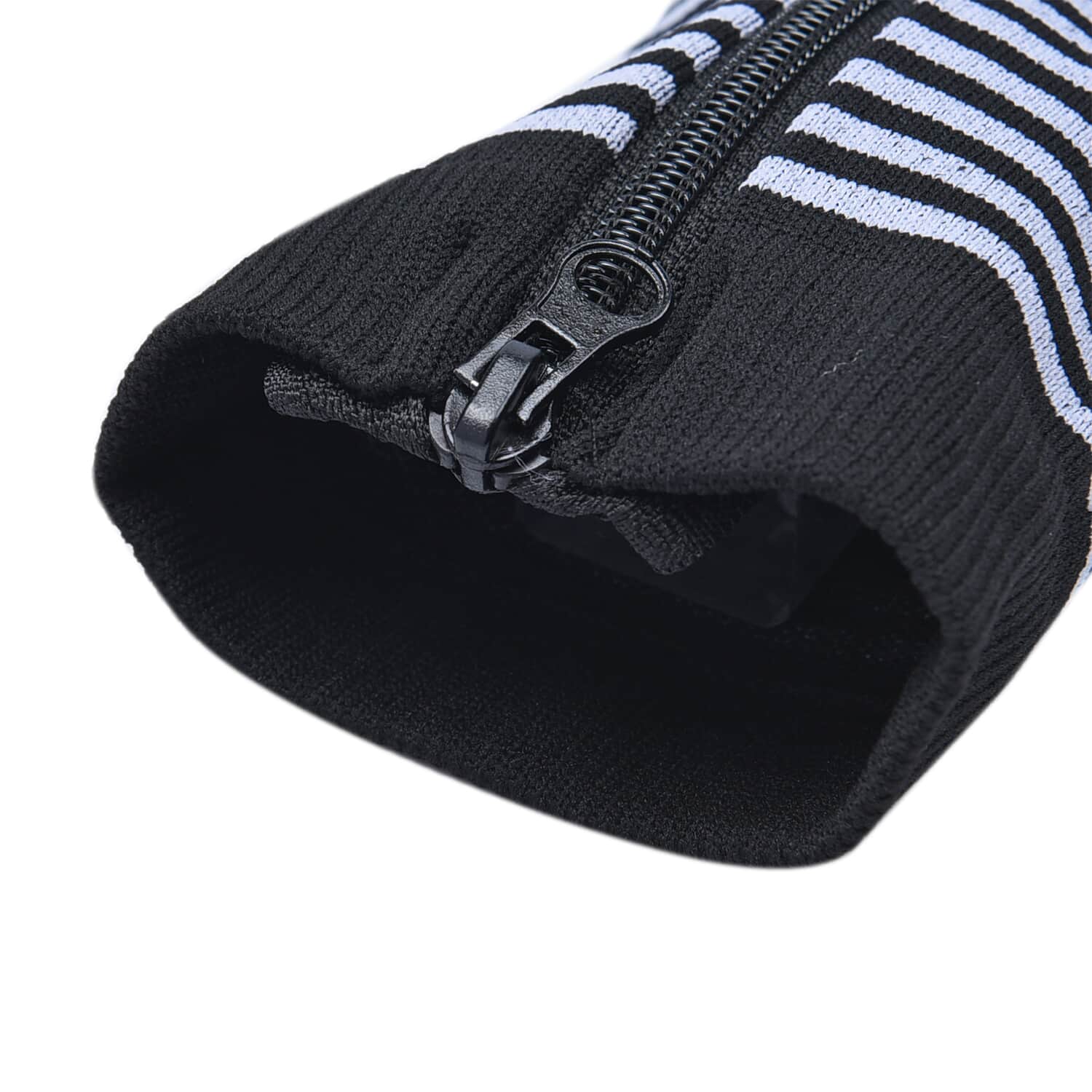 Schwarz