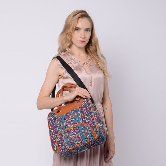 Boho Stil Handtasche, Größe 30x30x12 cm, Blau und Mehrfarbig