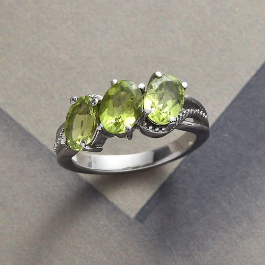 Natürlicher Peridot-Ring, Edelstahl, ca. 2,18 ct