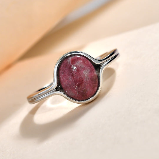 Norwegischer Thulit-Ring, 925 Silber platiniert ca. 2.25 ct