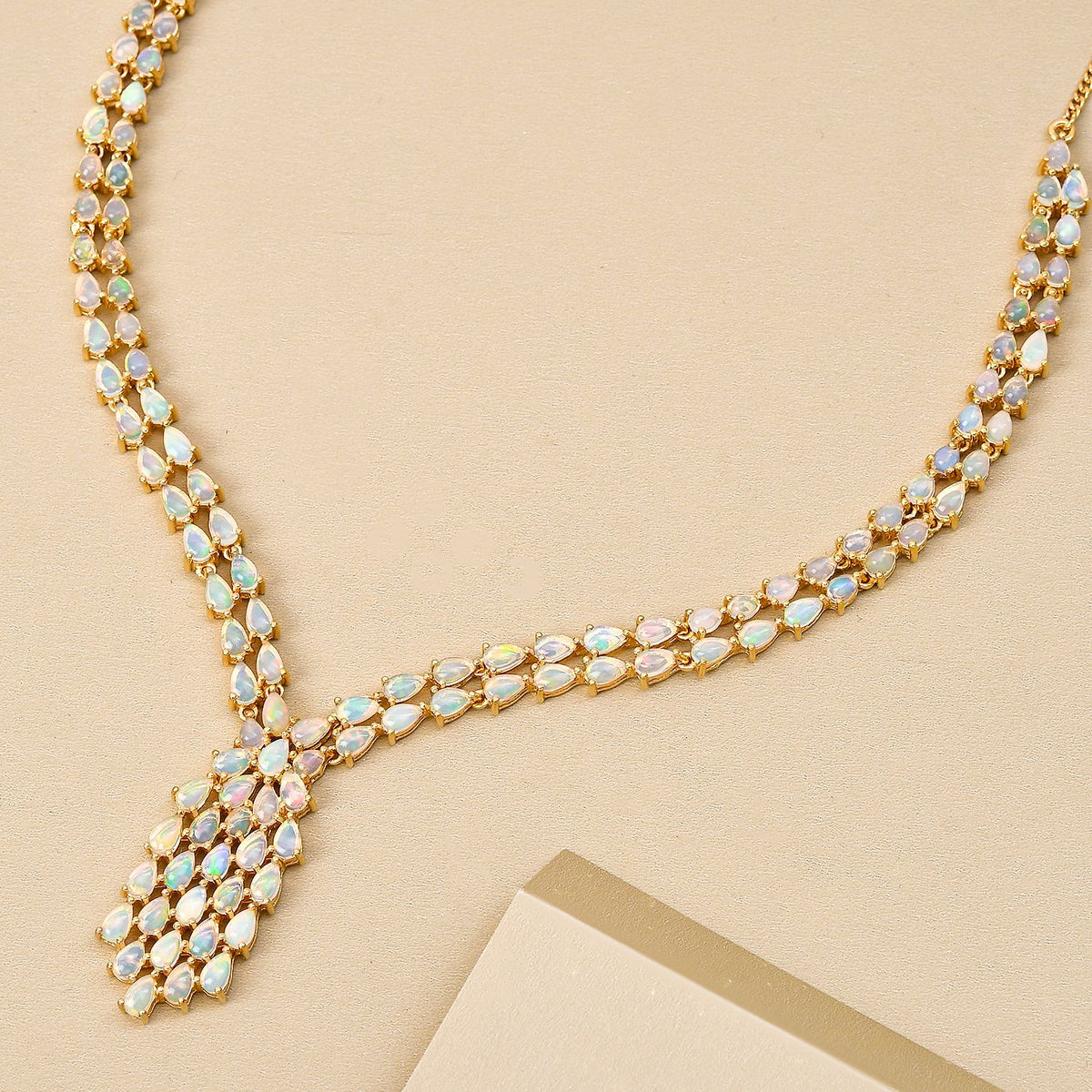 Natürliches, äthiopisches Welo Opal Collier, ca. 45 cm, 925 Silber vergoldet ca. 18.15 ct