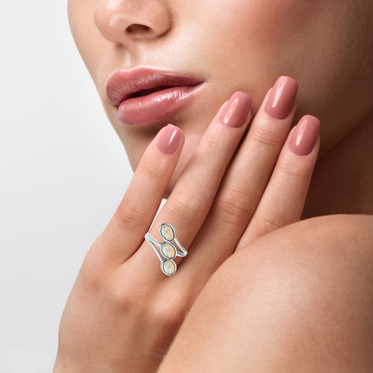 Natürlicher, äthiopischer Welo Opal Ring, 925 Silber platiniert ca. 1.50 ct