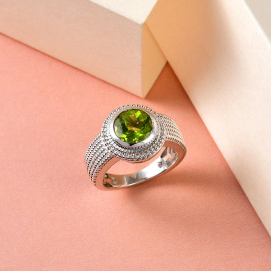 Peridot Ring, reines Messing platiniert ca. 2,13 ct