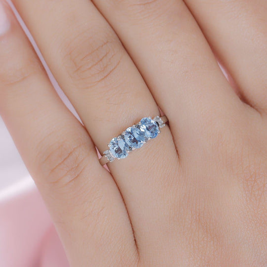 Santamaria Aquamarin und weißer Diamant Ring, 925 Silber platiniert (Größe 21.00) ca. 0,97 ct