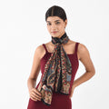 Bedruckter 100% Satin-Seidenschal mit Paisleymuster, Schwarz