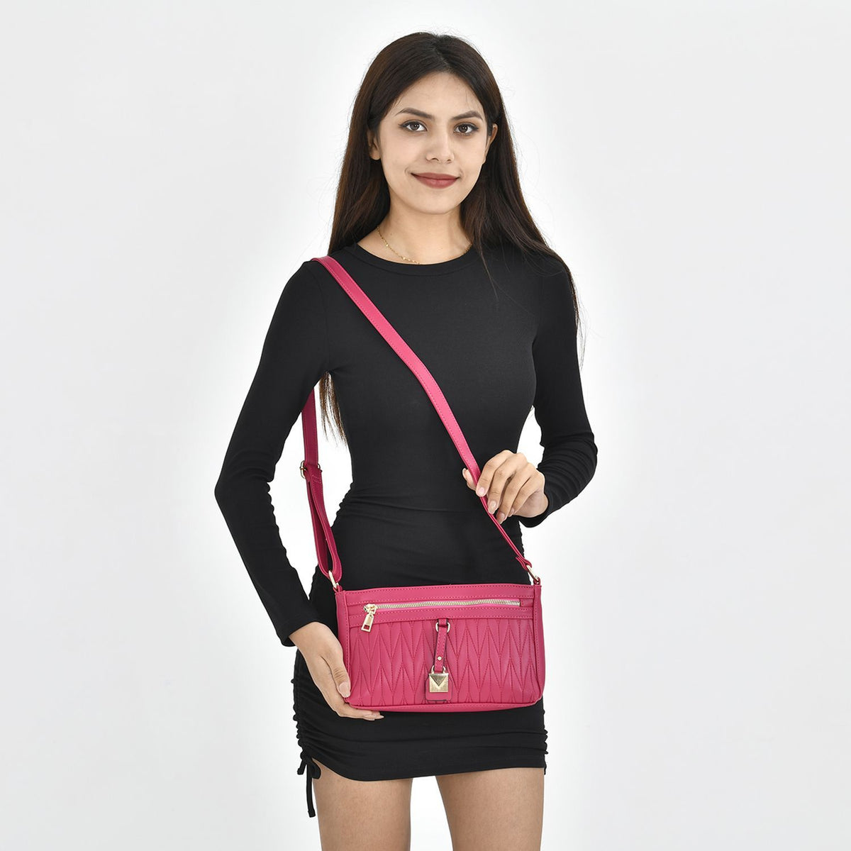 Schultertasche aus Kunstleder, mit mehreren Fächern, 120 cm langem Riemen, 25x16x7 cm, Fuchsia
