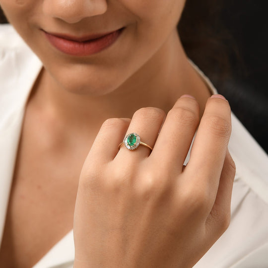 AAA Kolumbianischer Smaragd- und weißer Diamant ring, 585 Gold (Größe 17.00), ca. 1.00 ct