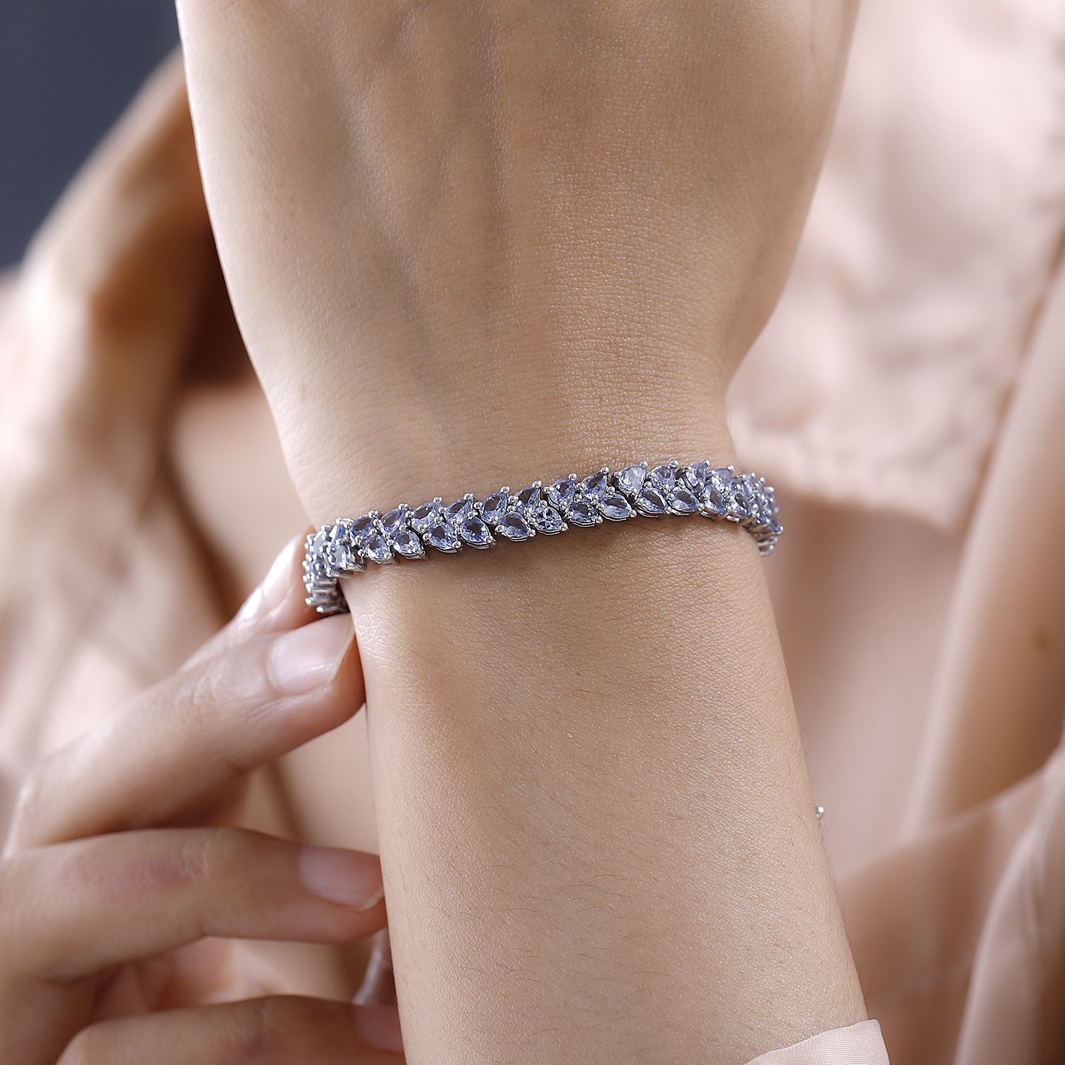 Tansanit Armband, ca. 19 cm, 925 Silber platiniert ca. 11.97 ct