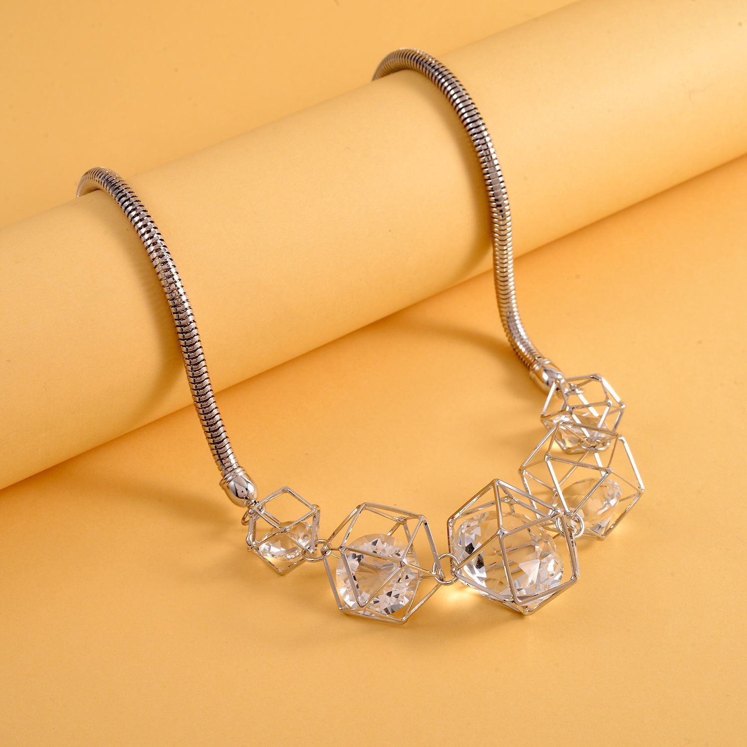 Weiße Kristall Halskette, ca. 50 cm, silberfarben 5.00 ct