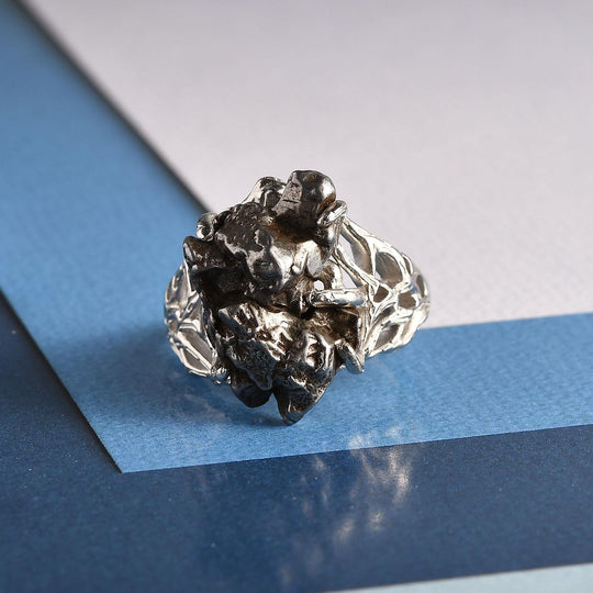 Meteorit-Ring, 925 Silber platiniert ca. 20.00 ct