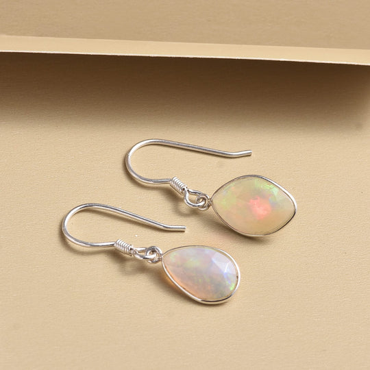 Natürliche, äthiopische Welo Opal Ohrringe, 925 Silber ca. 2.75 ct