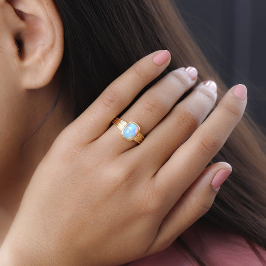 Natürlicher, äthiopischer Welo Opal Ring, 925 Silber vergoldet , ca. 1.50 ct