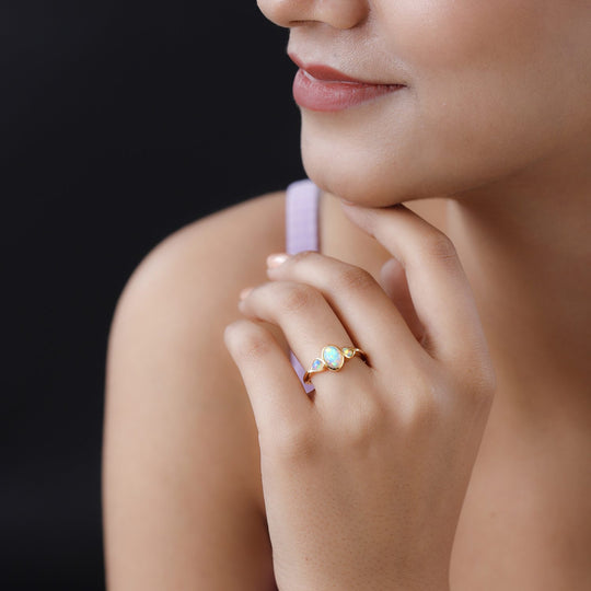 Natürlicher, äthiopischer Welo Opal Ring, 925 Silber vergoldet ca. 0.75 ct