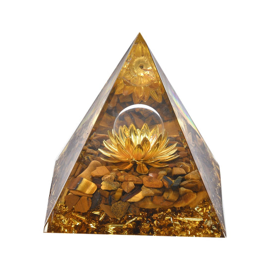 Edelstein Pyramide mit goldfarbener Lotosblüte - Kyanit und Amethyst