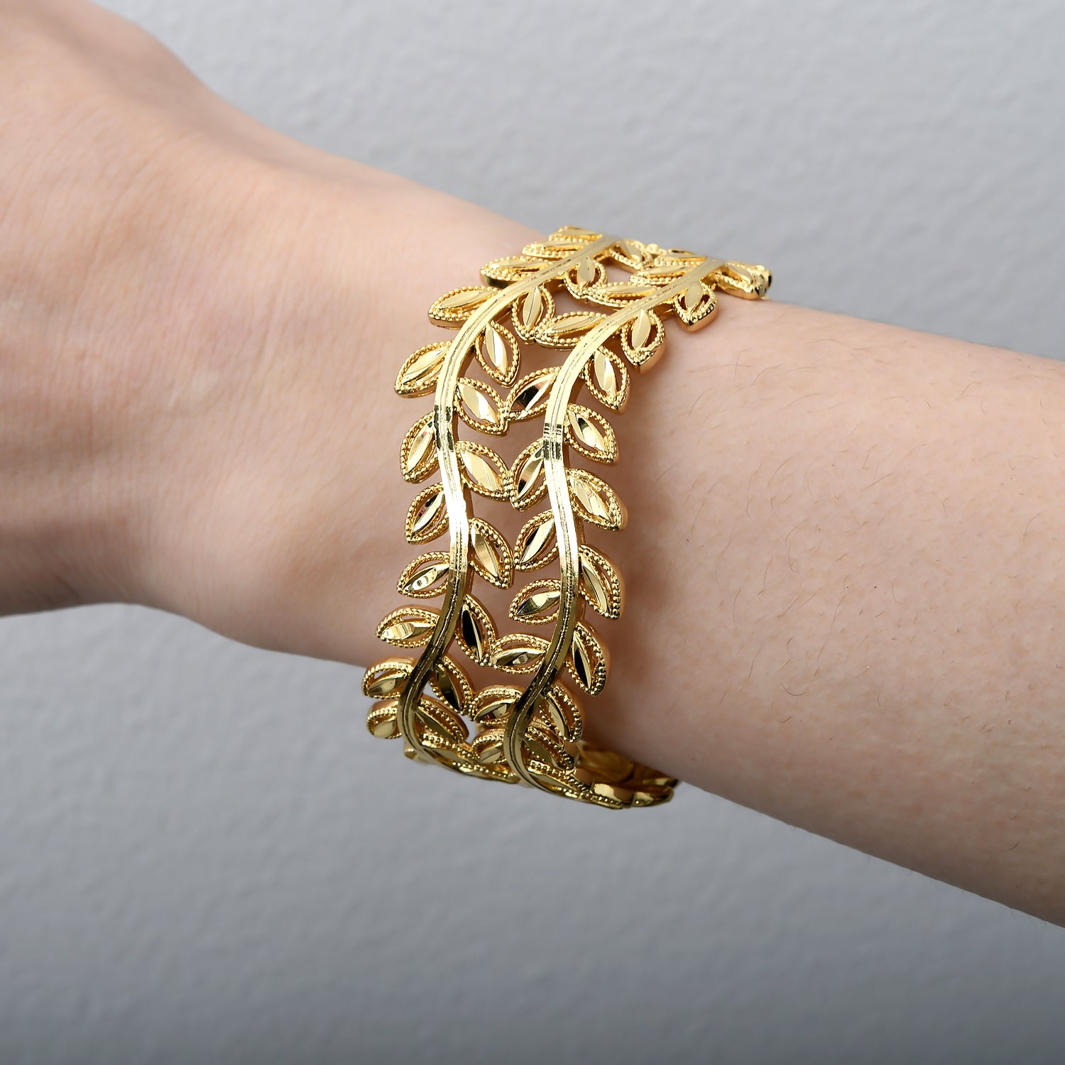 Flexibles Armreif, ca. 16.5-19.0 cm, goldfarben