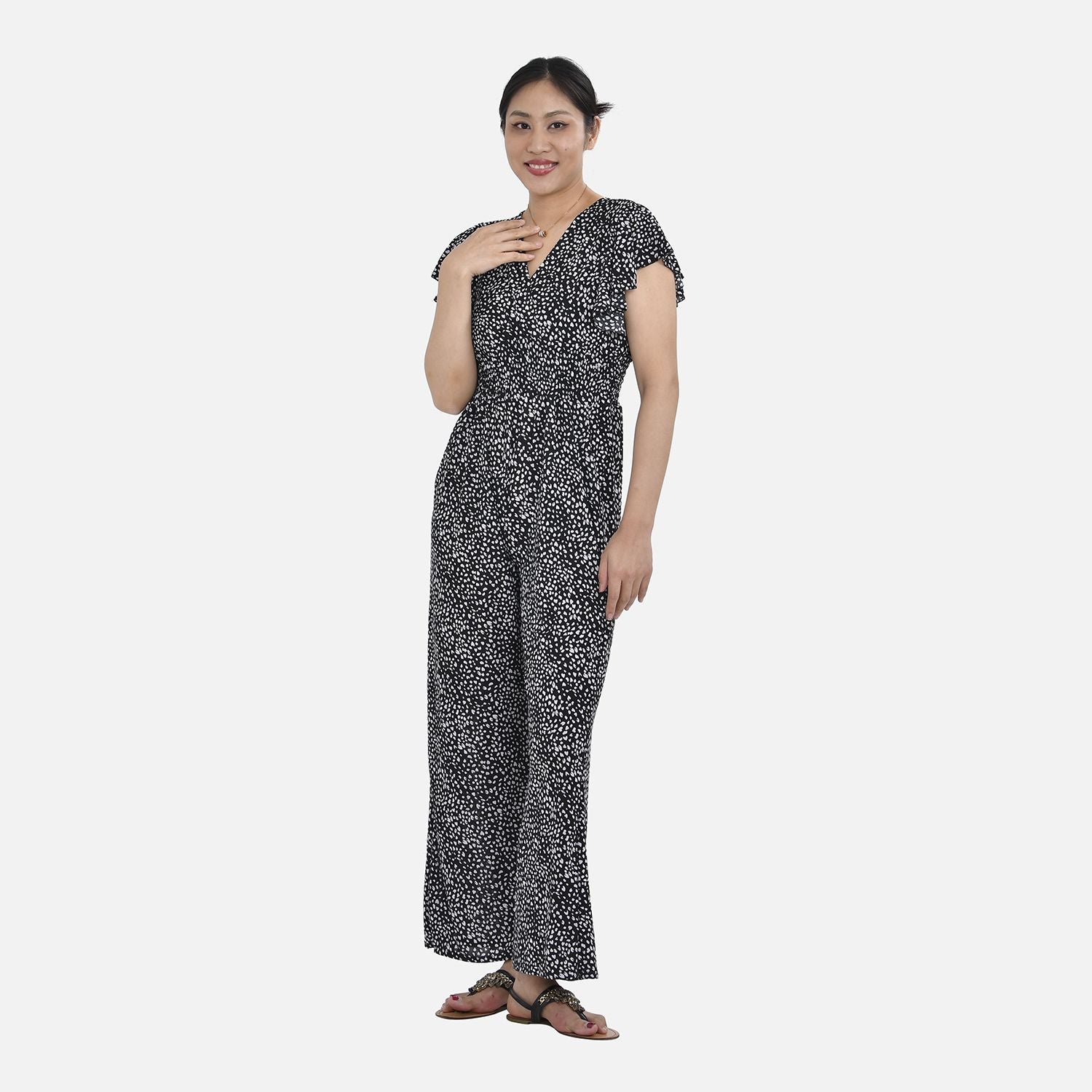 Jumpsuit mit gesmokter Taille und Flatterärmel, schwarz und weiß