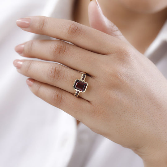 Natürlicher Mosambik Granat Ring, 925 Silber vergoldet ca. 3.08 ct
