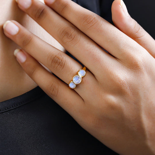 Premium Regenbogen Mondstein Ring, 925 Silber vergoldet, ca. 2.15 ct
