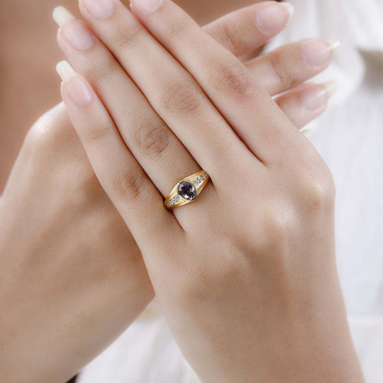 AA Natürlicher Tansanischer Lavendel-Spinell, Weißer Zirkon Ring, 925 Silber Gelbgold Vermeil (Größe 21.00) ca. 1.03 ct