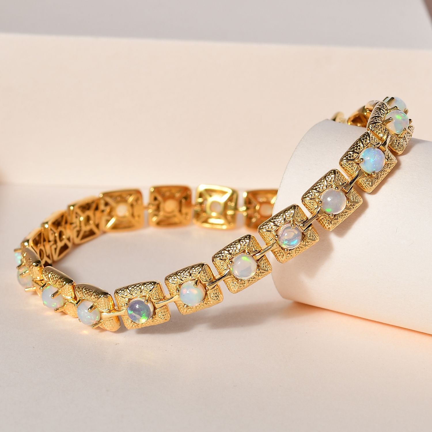 Natürlicher, äthiopischer Welo Opal Armband, ca. 19 cm 925 Silber Gelbgold Vermeil ca. 3.90 ct