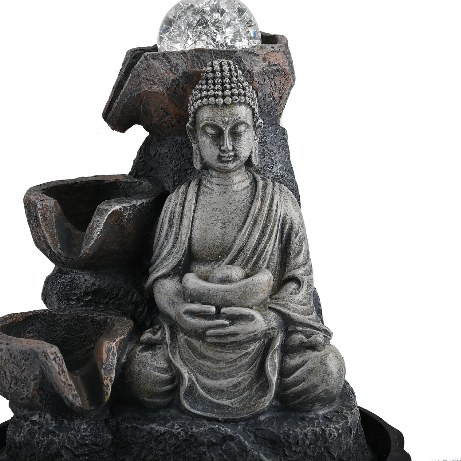 Buddha mit Glaskugel und Licht