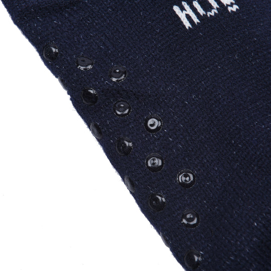 2er-Set - 2 Paar rutschfeste Haus Socken mit warmem Sherpa Futter, Einheitsgröße Weihnachtsmotiv, Schwarz und Blau