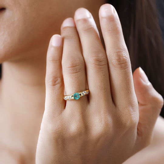 Kagem Sambischer Smaragd, Weißer Zirkon Ring, 925 Silber vergoldet ca. 0.58 ct