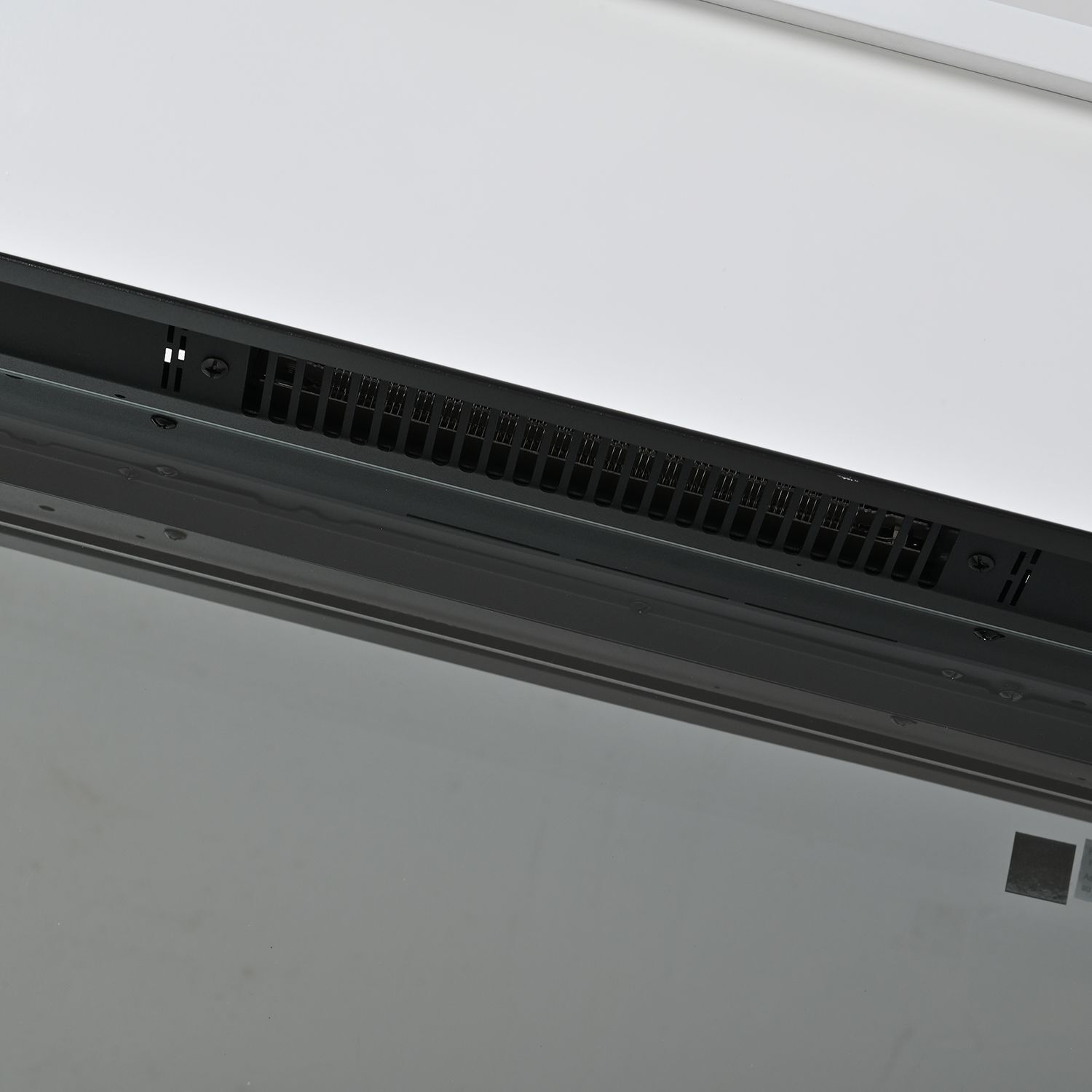 Elektrischer Kamin mit Authentischem Flammenspiel: Flexibel in 2 Heizstufen, 11-stufiger realistischer Flammeneffekt, 3 einstellbare Helligkeitsgrade