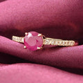 LUXORO AAA Natürlicher Mosambik-Rubin, Weißer Diamant AGI zertifiziert Ring 585 Gold (Größe 19.00) ca. 1.20 ct