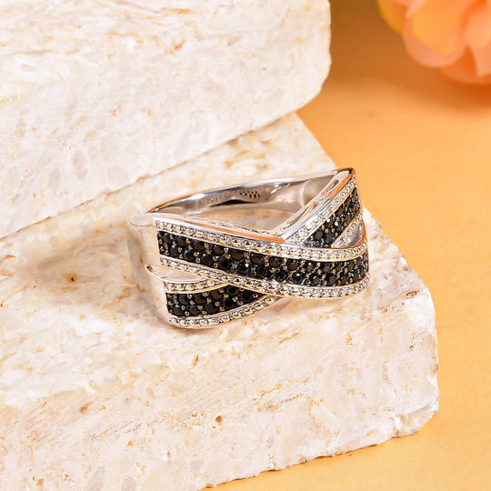 Schwarzer Spinell Ring, 925 Silber, ca. 0.30 ct