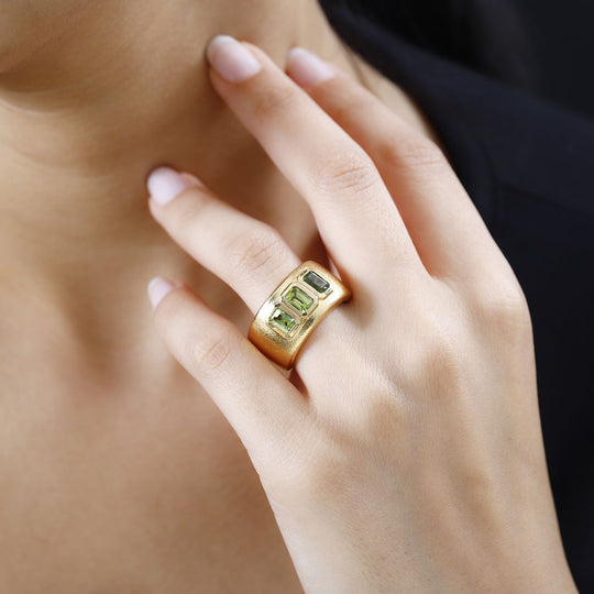 Peridot Ring Messing  ca. 1,66 ct