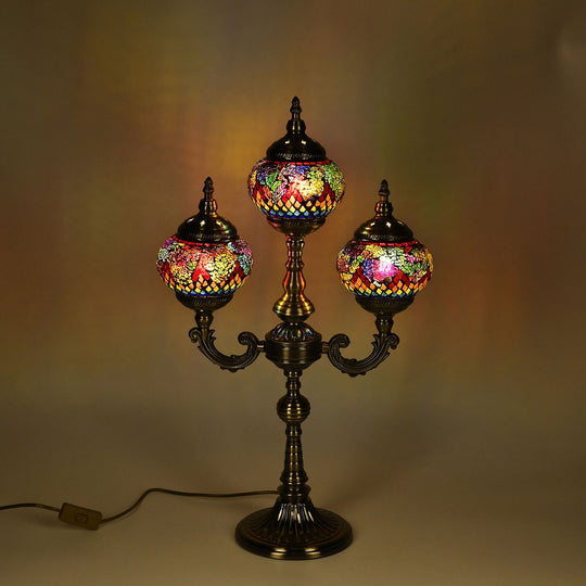 Mosaikglas-Tischlampe mit 3 Kugeln und Bronzefarbenem Sockel, Größe 39x17.5x63 cm,