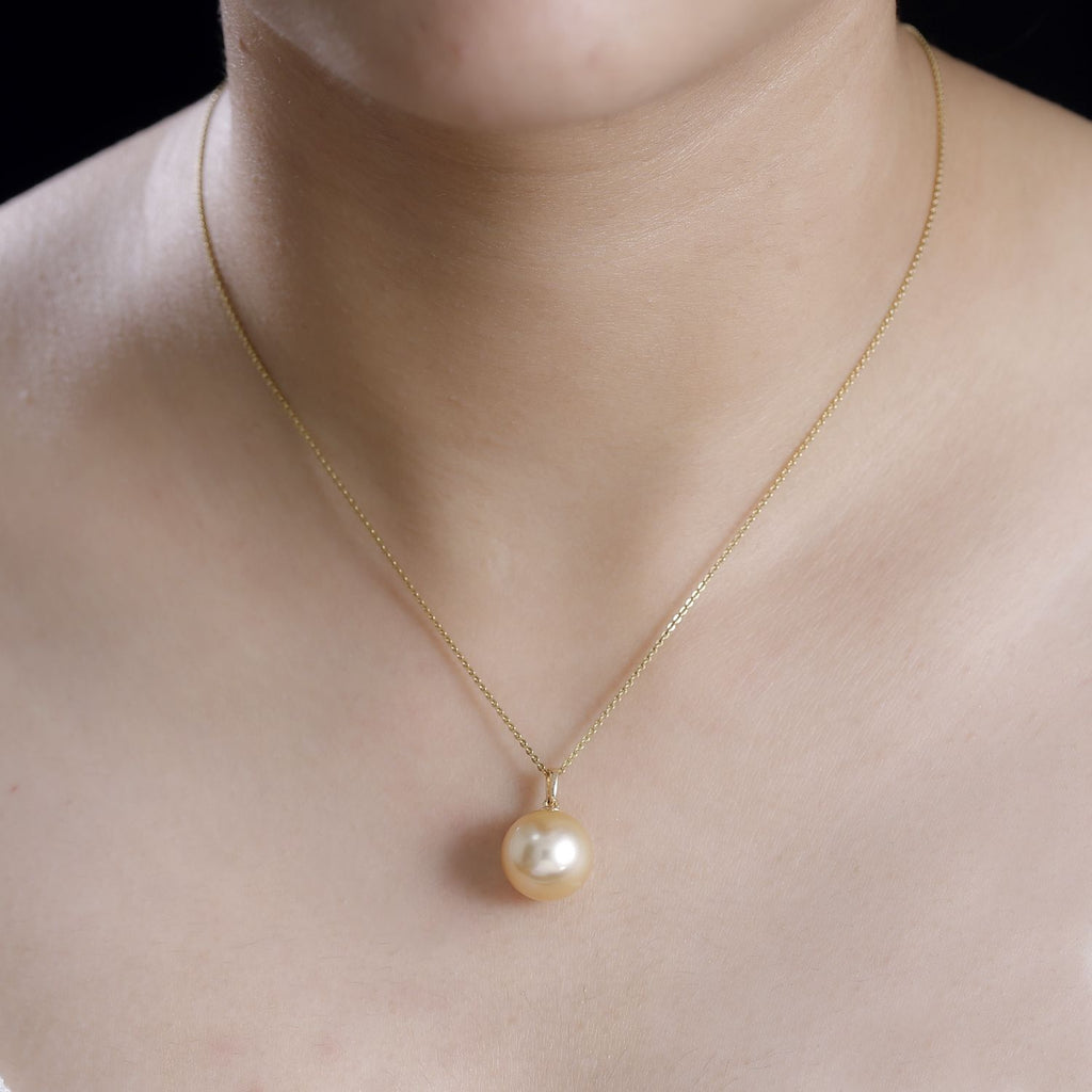EXTREME SELTEN ILIANA - AAA Goldene Südsee Perle (13-14 mm) Anhänger, 750 Gelb Gold