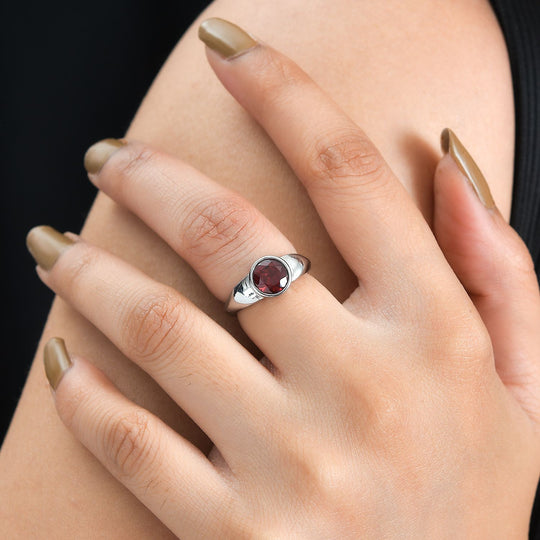 Roter Granat Ring, Edelstahl ca. 1.54 ct