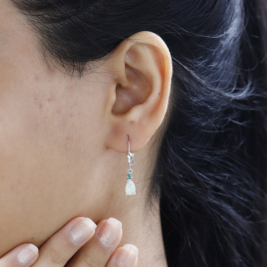 AA Natürlicher, äthiopischer Welo Opal, Kagem Sambischer Smaragd Ohrringe 925 Silber platiniert ca. 0,88 ct.
