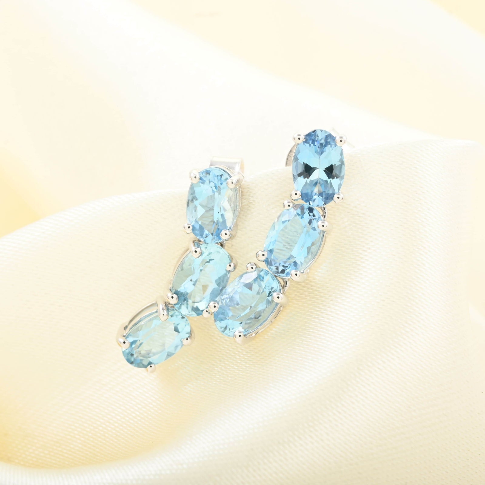 LUXORO zertifizierte und geprüfte AAA Santamaria Aquamarin Trilogie Ohrringe in 585 Weißgold - 2,40 ct.