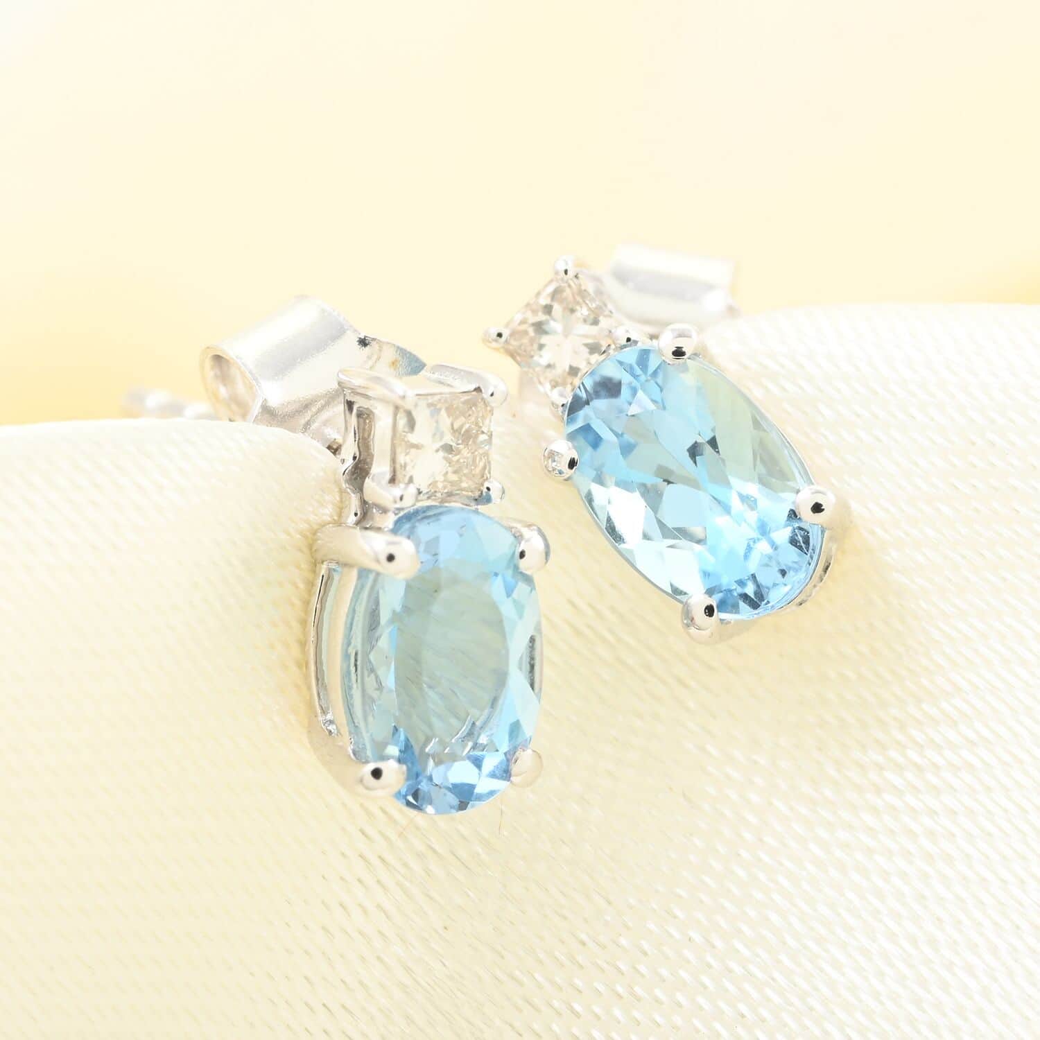 LUXORO zertifizierte und geprüfte AAA Santamaria Aquamarin und Diamant Ohrringe in 585 Weißgold - 1 ct.