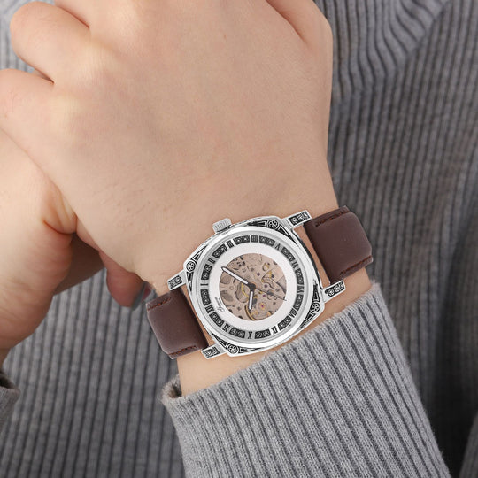 Genoa Time V2 Automatik-Uhr mit Schwarz Oxidiertem Graviertem Gehäuse und Braunem Lederarmband