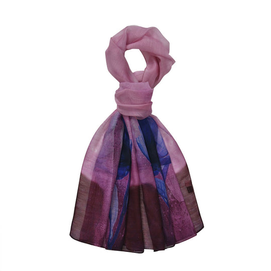 LA MAREY printed scarfMaterial:70% merino wool 30% mulberry silksize::70cm*190cmWeight : 57gyellow based with multi   floral