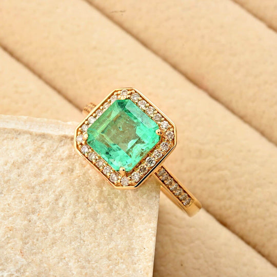 AAA Kolumbianischer Smaragd, Weißer Diamant Ring 585 Gold (Größe 17.00) ca. 2,15 ct