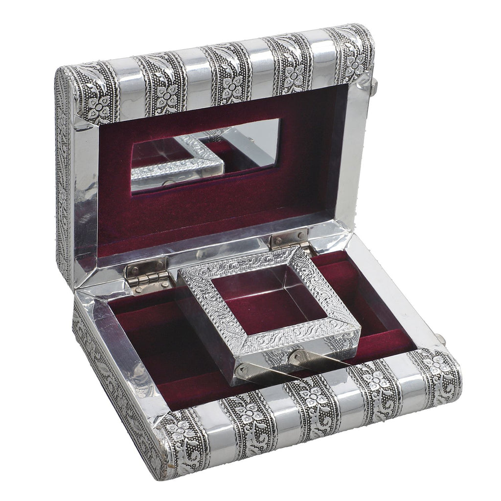 Handgefertigtes, Aluminium-Schmuckkästchen, silber, Adlerprägung