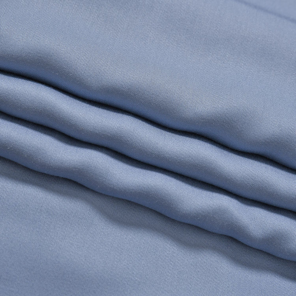 Hellblau