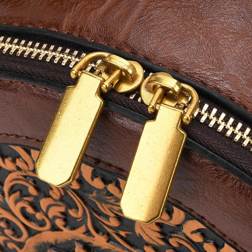 Runde Crossbody-Bag mit Mandala-Prägung, 19x8x18 cm, Braun