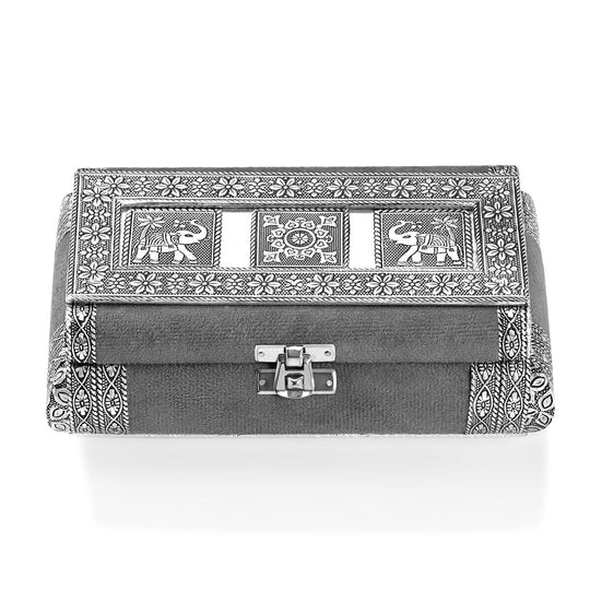 Handgefertigte Schmuckschatulle mit floralem Präge-Design, oxidiertes Finish, 20 x 13 x 7 cm, Silber-Rosa