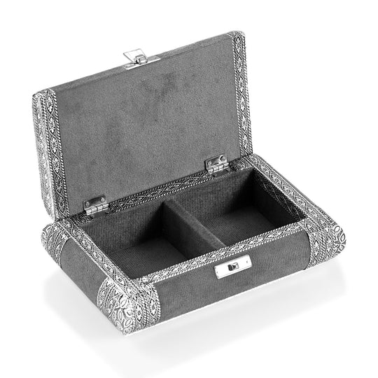 Handgefertigte Schmuckschatulle mit floralem Präge-Design, oxidiertes Finish, 20 x 13 x 7 cm, Silber-Rosa