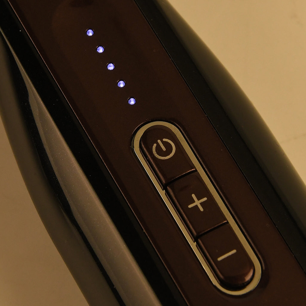 Elektrischer 3-Kopf-Massagekamm mit EMS-Funktion, Weinrot