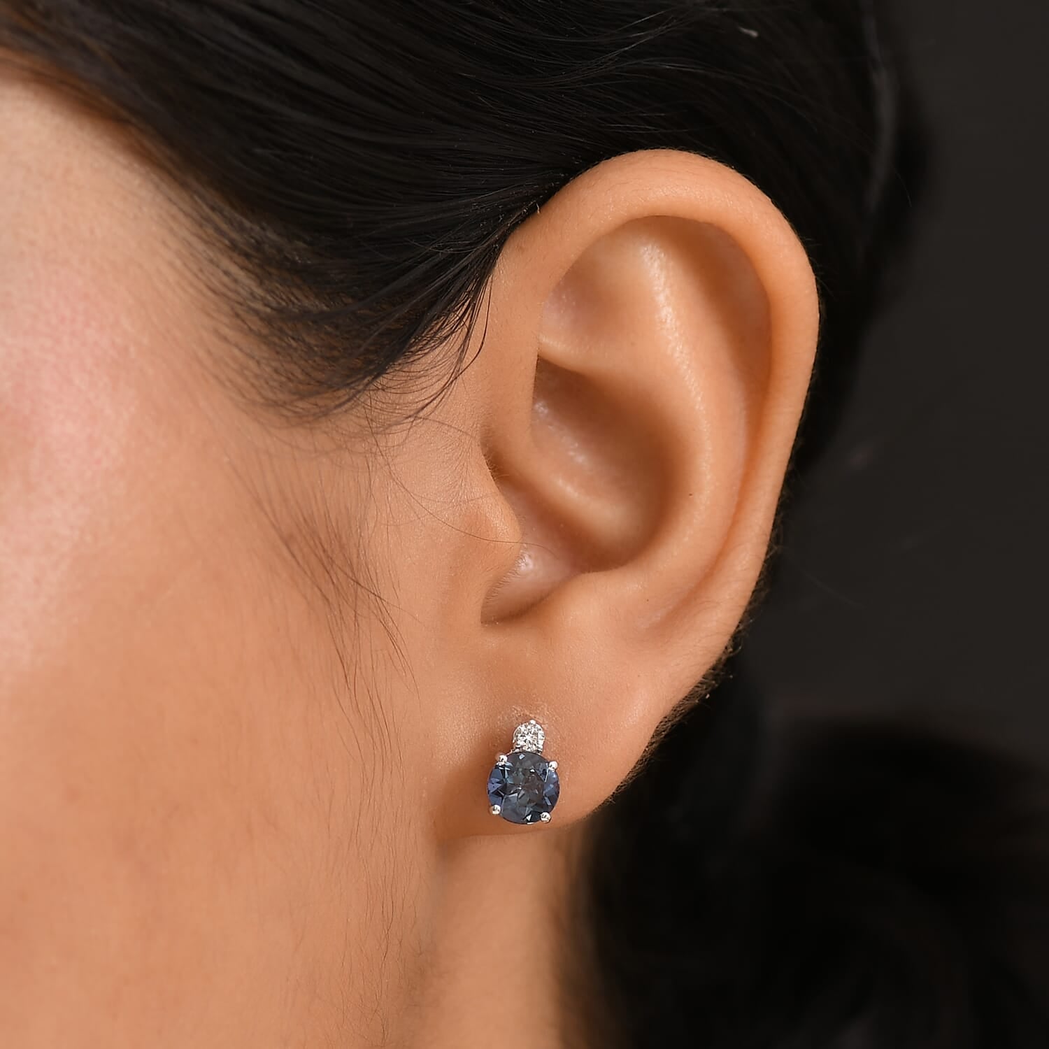 LUXURIANT zertifizierte und geprüfte AAA Labor Alexandrit und SI-GH Labor Diamant Ohrringe in 417 Weißgold - 3,15 ct.