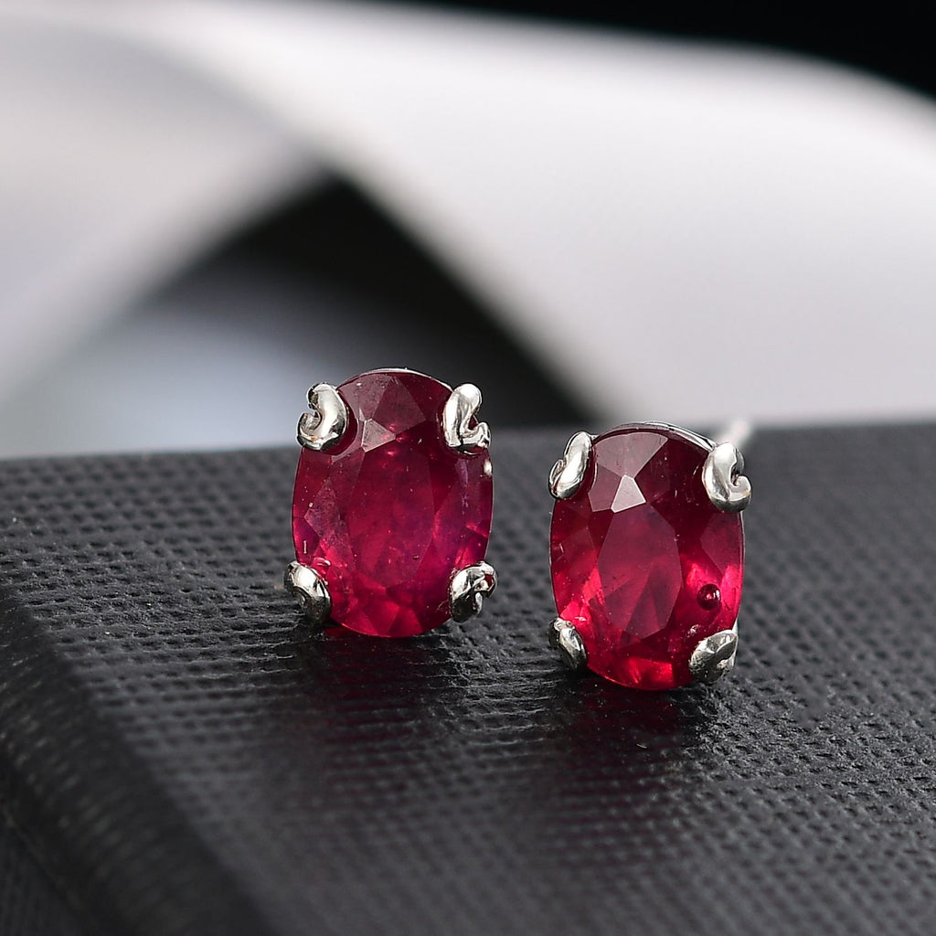 AA Afrikanischer Rubin (Fissure gefüllt) Ohrringe 925 Silber rhodiniert ca. 2,67 ct.